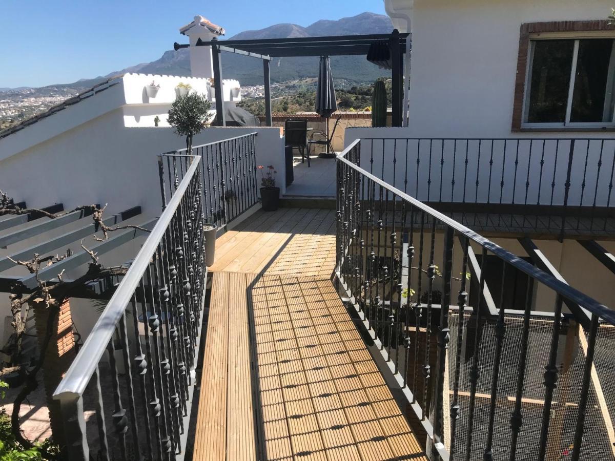 מאלגה Studio Views Apartment, Cortijo Fruitful Hills מראה חיצוני תמונה
